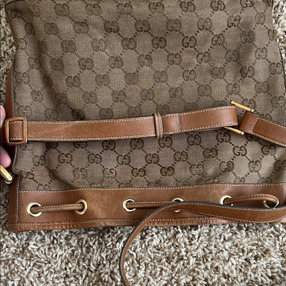 Gucci Brown GG Canvas Drawstring Shoulder Bag with Tan Leather Trim - Picture 15 of 16